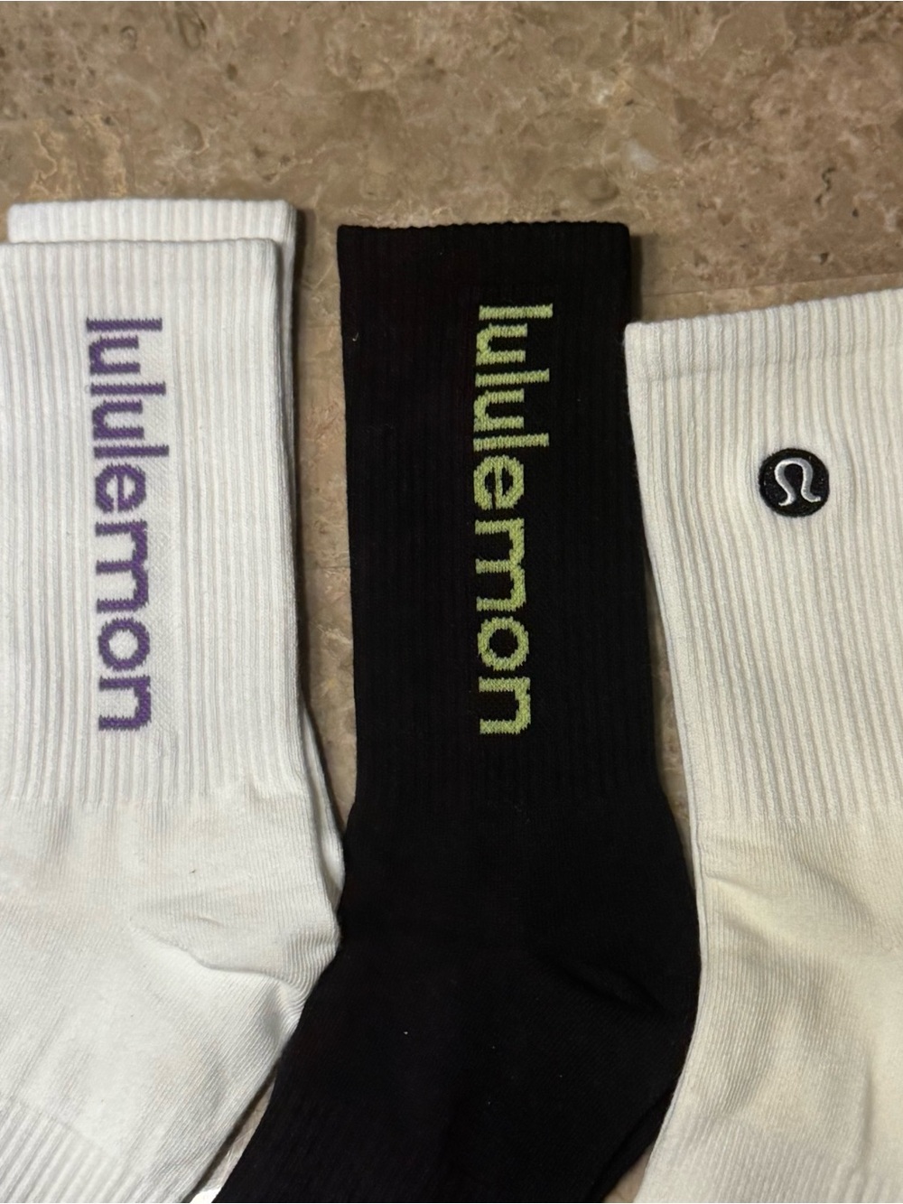 New Women’s Lululemon Athletica Socks
3 pairs Size Medium
Socks stretch - Picture 4 of 5